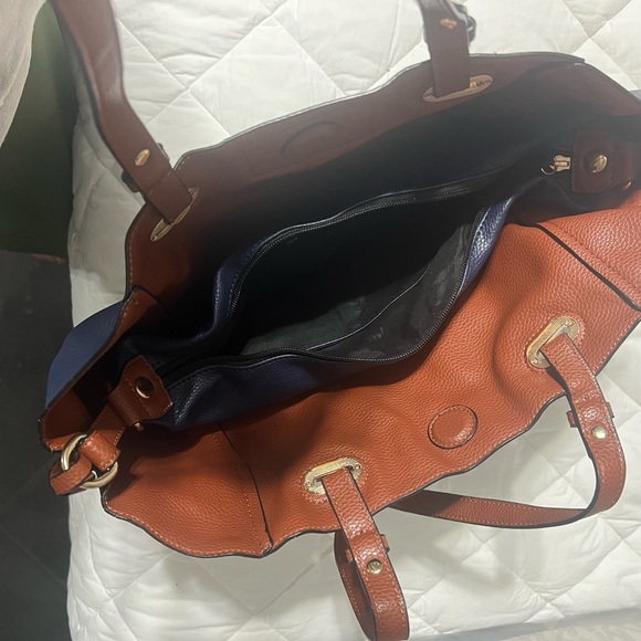 GH Bass leather shoulder bag. Navy colored. Gently used. Cross posted - Picture 2 of 3